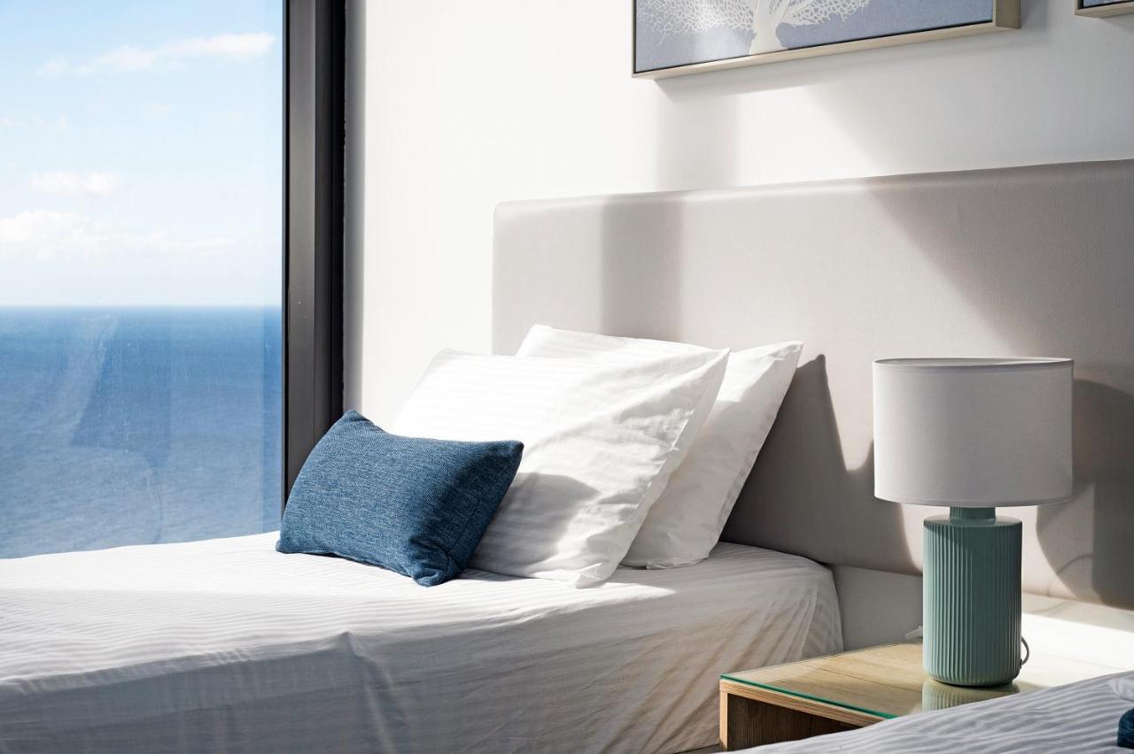 Sea View Beachfront Apartment In Surfers Guldkusten Exteriör bild