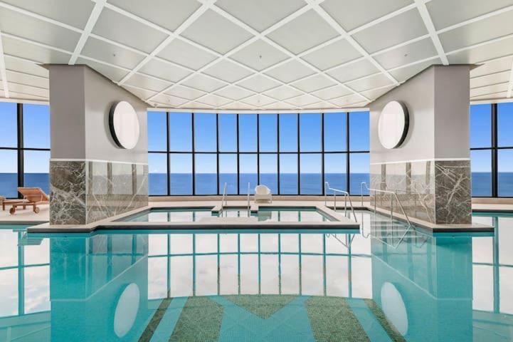 Sea View Beachfront Apartment In Surfers Guldkusten Exteriör bild